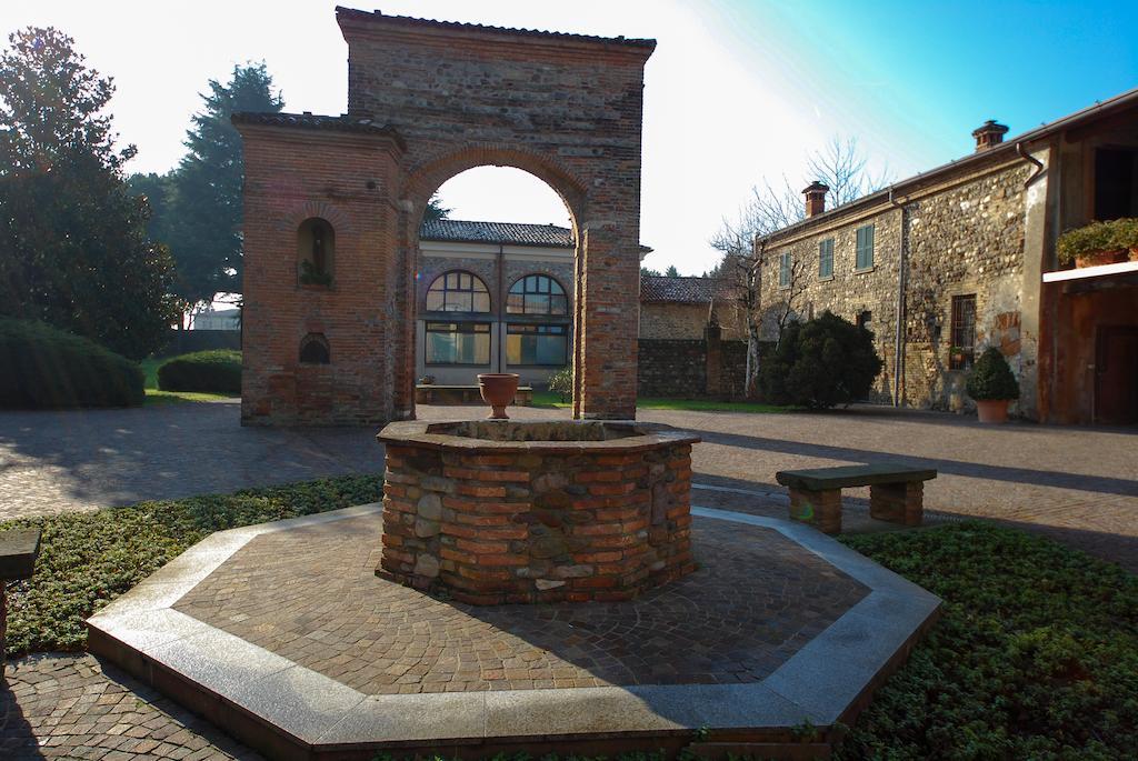 Villa Santa Maria Dell'Arco - Centro Oreb Cazzago San Martino Exteriör bild