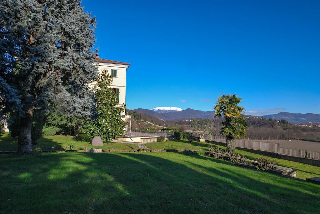 Villa Santa Maria Dell'Arco - Centro Oreb Cazzago San Martino Exteriör bild